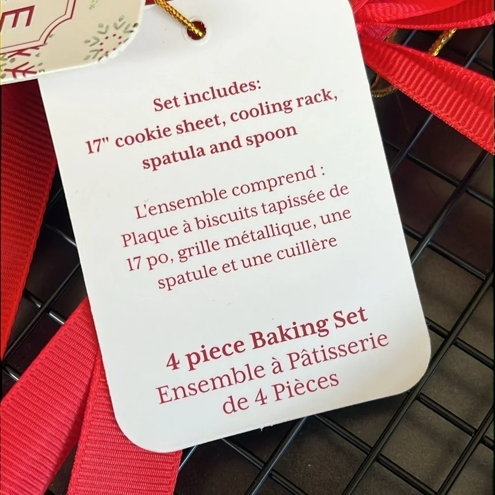 Brand New The Bake Shop 4-Piece Baking Set Christmas Cookie Sheet Pan Spatula
